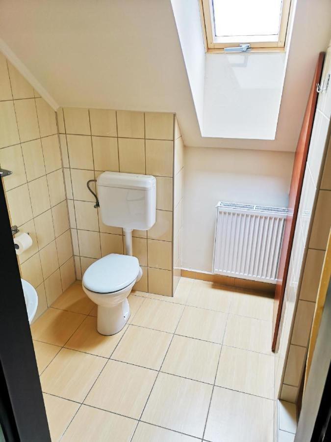 Borostyan Panzio Balatonfuered Bed & Breakfast Bagian luar foto