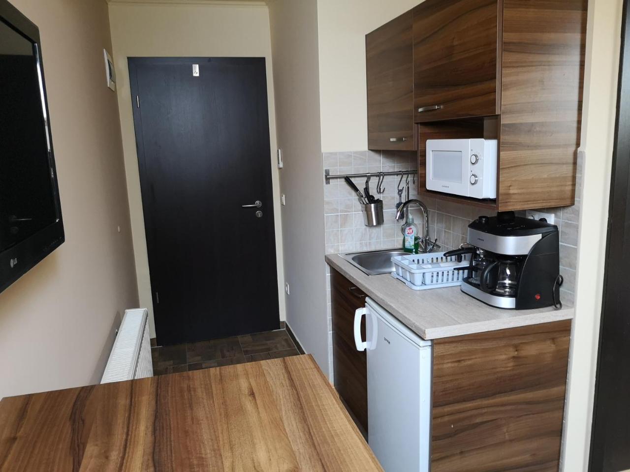 Borostyan Panzio Balatonfuered Bed & Breakfast Bagian luar foto