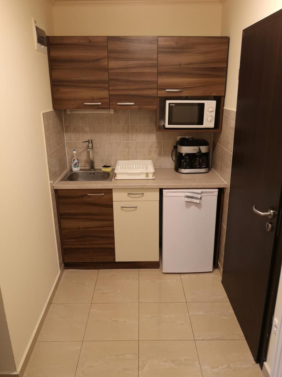 Borostyan Panzio Balatonfuered Bed & Breakfast Bagian luar foto
